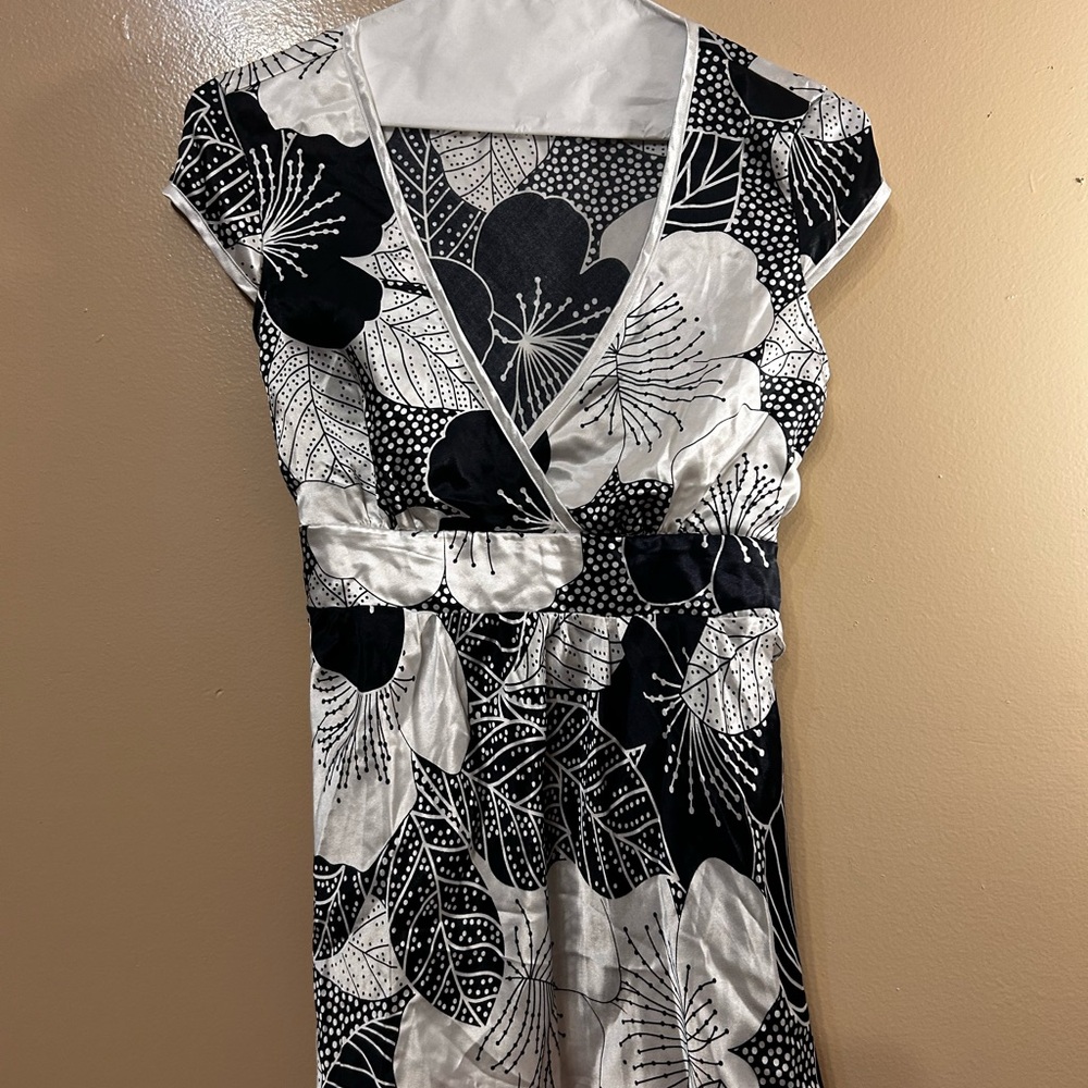 Black and White Floral Top